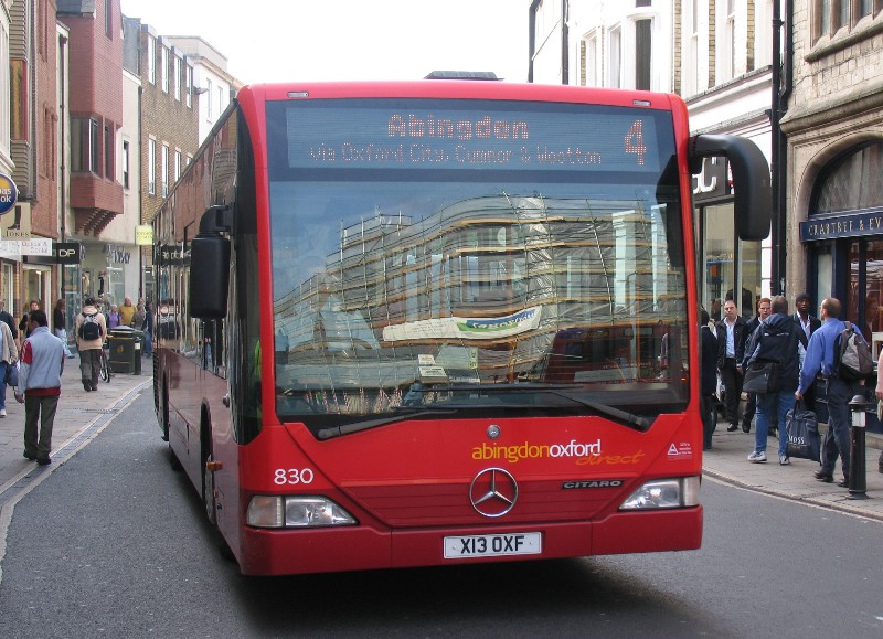 http://www.oxford-chiltern-bus-page.co.uk/upload231005/OX830%20rX3%20showing%204%20Queen%20St%20171005.jpg