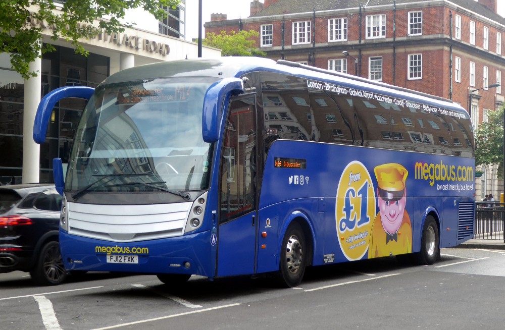 megabus cwmbran